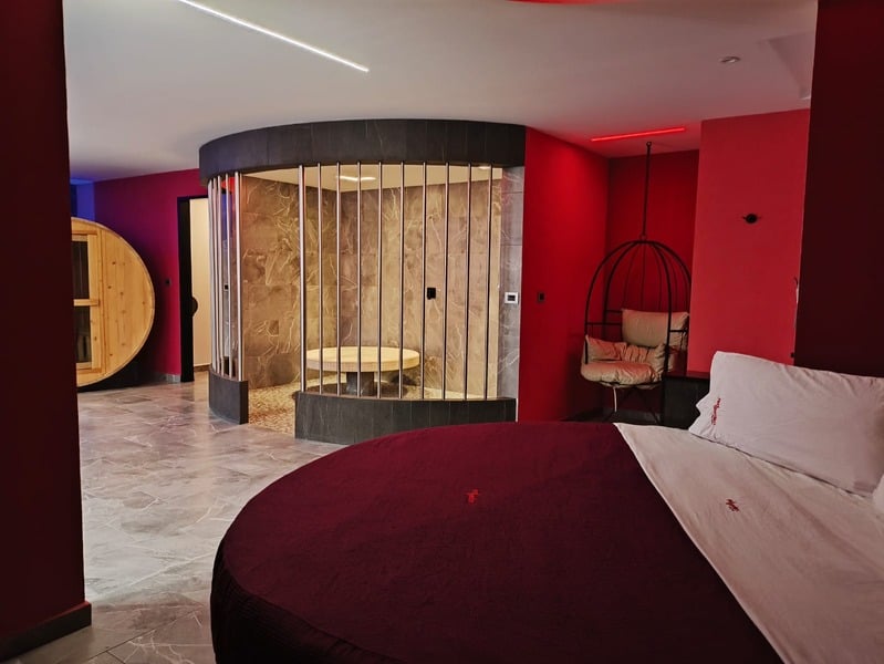 Área de descanso de la habitación con sauna, Red Garden Hotel CDMX